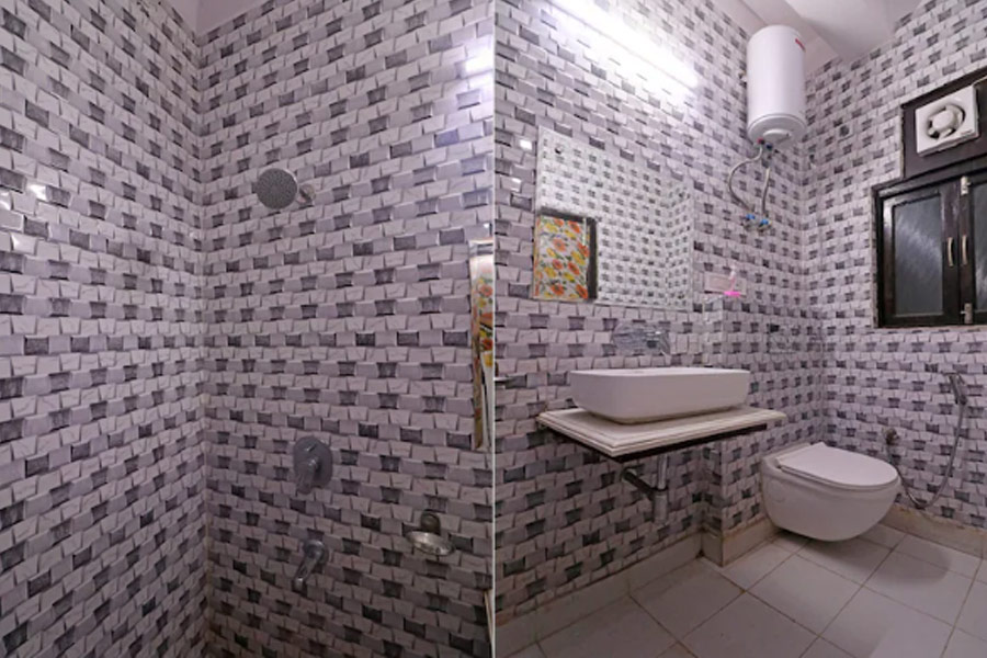 Standard room in Westend Holiday Home Delhi near Nizamuddin