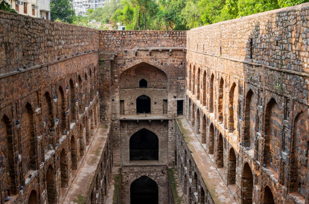 Offbeat places in Delhi Agrasen ki Baoli Hauz Khas